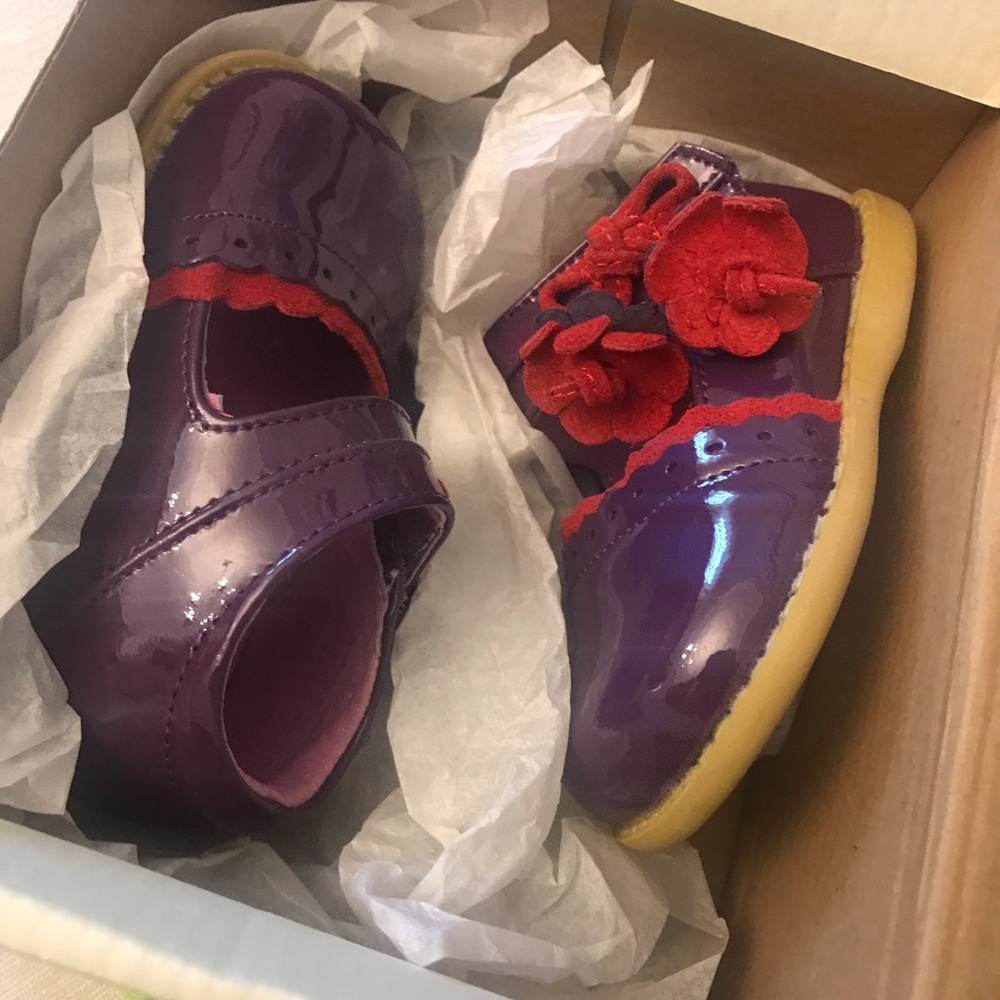 NEW Size 4 Livie & Luca Grape Bluebells